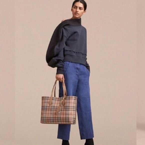 Burberry Medium Haymarket Colours Check Leather Reversible Tote - Picture 11 of 11